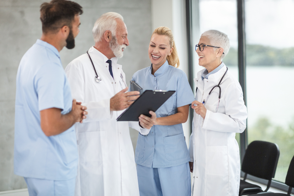 TMS et travail sur écran chez les médecins : prévenir